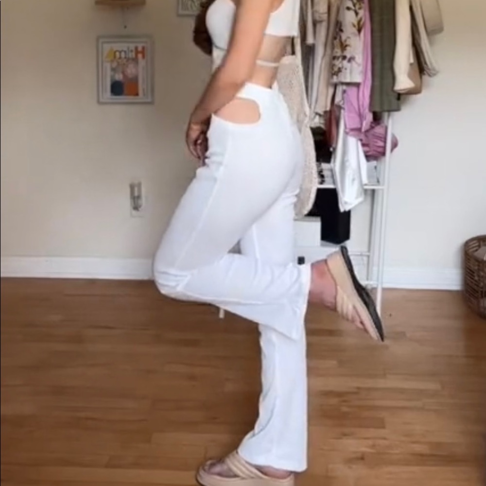 White Two Piece Cut Out Set - Picture 3 of 3